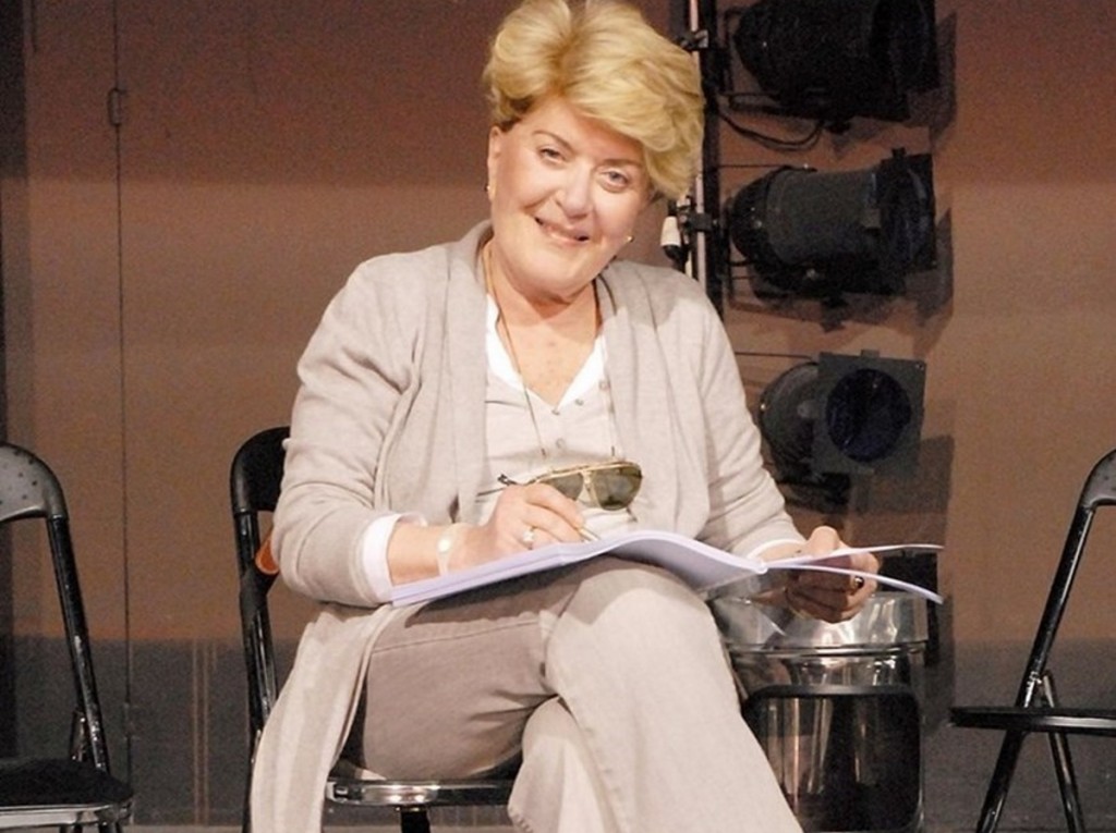 Η άγνωστη Βάσια Τριφύλλη – Ο Χατζιδάκις, η ΕΡΤ και η υιοθεσία παιδιού από την Ρουμανία