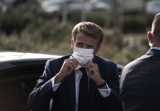 EuroMed 9 – Η φωτογραφία από την ιδιωτική επίσκεψη του ζεύγους Μακρόν στην Ακρόπολη