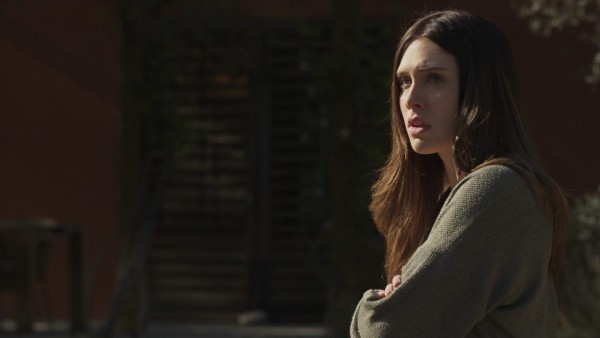 Η Γη της Ελιάς – Θα πείσει η Μυρτάλη τον Στέφανο για την αθωότητά της;