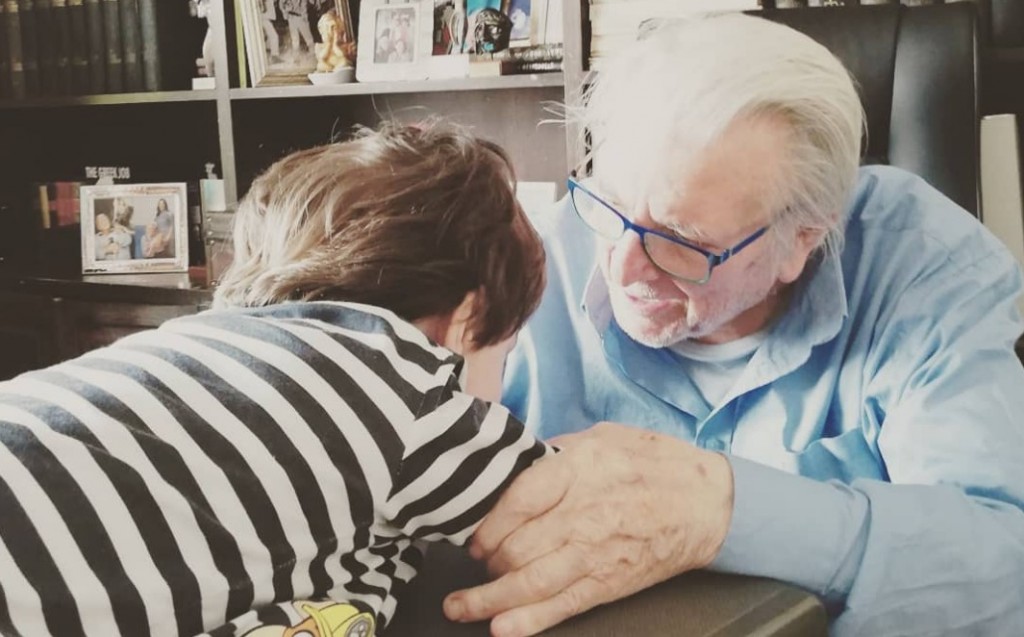 Κώστας Βουτσάς – Ραγίζει καρδιές η κίνηση του γιου του στο σχολείο