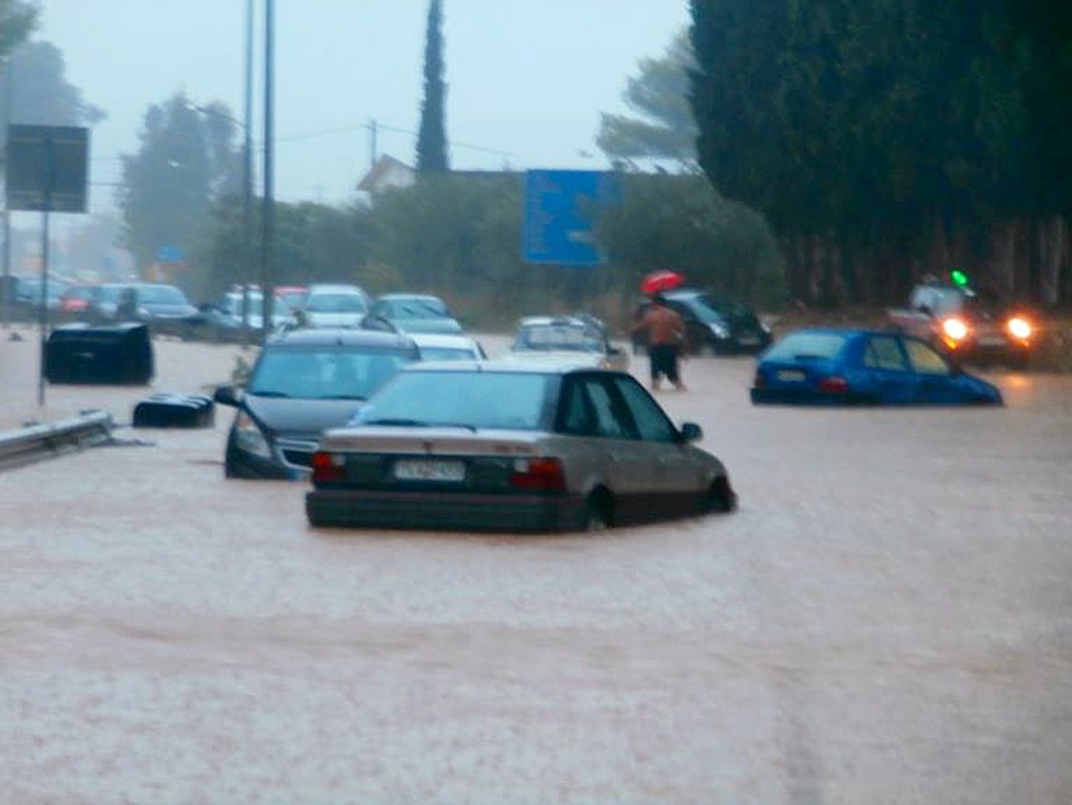 Κεφαλονιά - «Καμπανάκι» για μεγάλο όγκο νερού - Έκλεισαν παραλίες και μουσεία