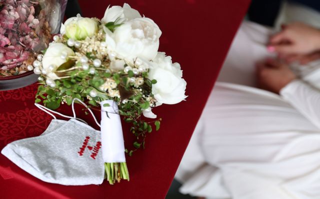 Πανικός σε γαμήλια δεξίωση – Ο αδελφός του γαμπρού είχε κοροναϊό και χόρευε με τους καλεσμένους