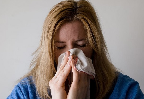 Εμβόλιο – Υψηλότερη προστασία σε όσους είχαν νοσήσει από κοροναϊούς του κοινού κρυολογήματος