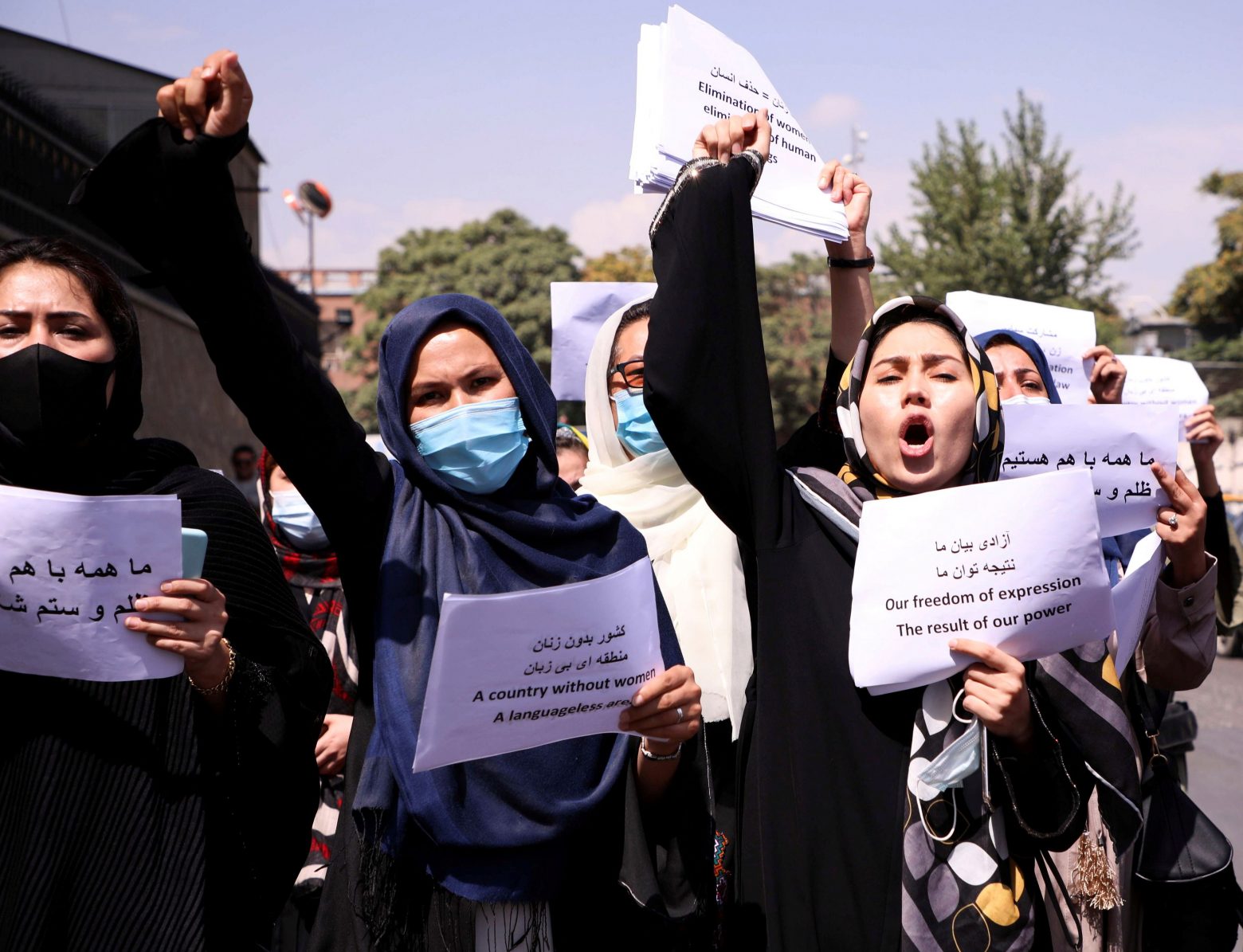 Ταλιμπάν - «Δεν θα έχουν άλλη επιλογή από το να ακούσουν τις γυναίκες» λέει Αφγανή ακτιβίστρια