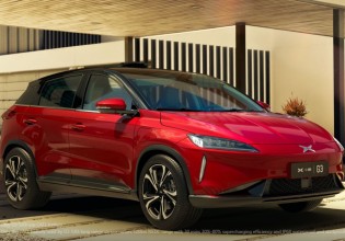 Ηλεκτροκίνηση – Η Κίνα θεωρεί «υπερβολικά πολλούς» τους κατασκευαστές