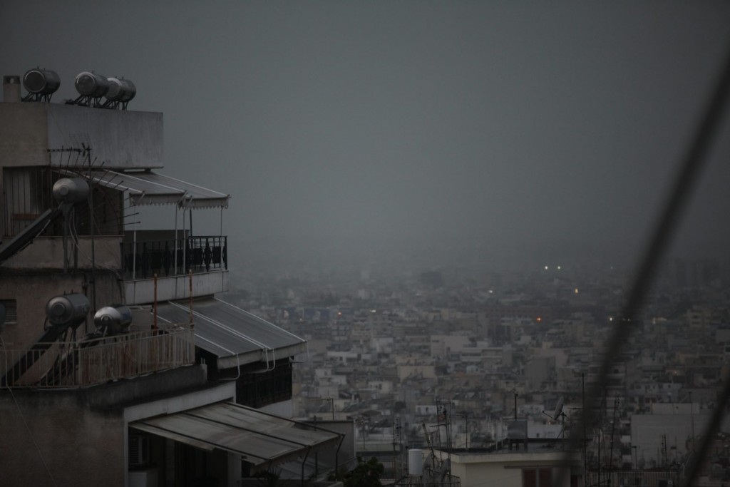Καιρός – Κυριακή με… βροχές και καταιγίδες – Πού θα χτυπήσει η νέα κακοκαιρία