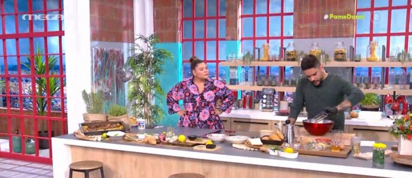 Ο chef Τίμος μας φτιάχνει ρολό κιμά γεμιστό με αβγά και πατάτες στο φούρνο