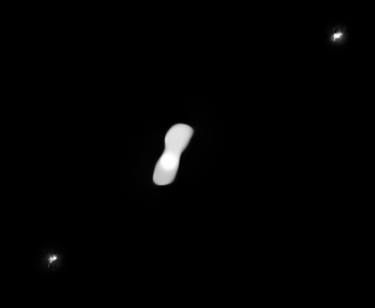 Οι καλύτερες φωτογραφίες της «Κλεοπάτρας» - Ο αστεροειδής που απέχει 200 εκατ. χλμ από τη Γη μοιαζει με κόκκαλο σκύλου