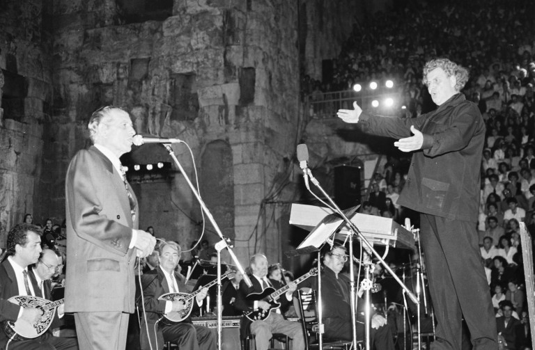 Μίκης Θεοδωράκης – Ενός λεπτού σιγή στις παραστάσεις του Φεστιβάλ Αθηνών και Επιδαύρου