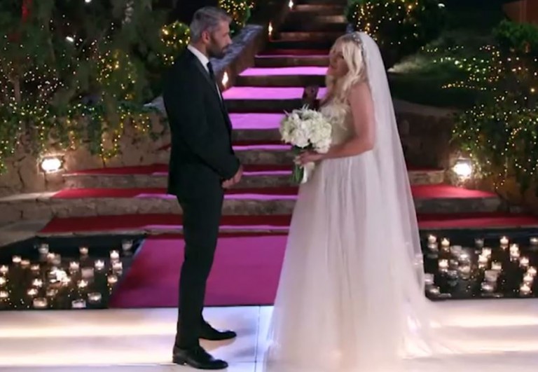 The Bachelor – Πήγε ντυμένη νύφη στο πρώτο «ραντεβού»