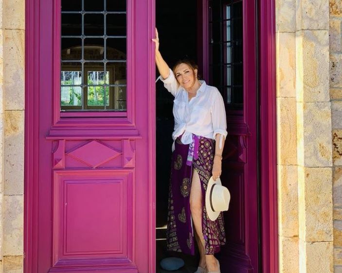 Μιμή Ντενίση – Το σκυλάκι της κλέβει όλες τις καρδιές του Instagram