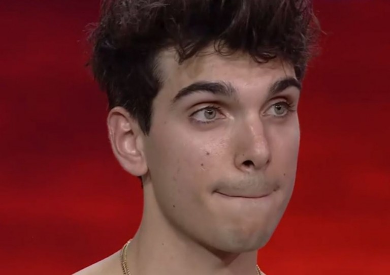 GNTM – Μπήκε με φόρα στο πλατό – Εξοργίστηκαν οι κριτές