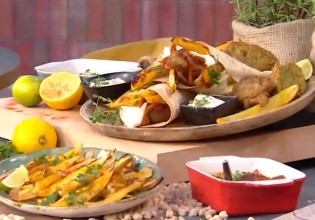 Γρήγορα και νόστιμα φαλάφελ σε αραβική πίτα