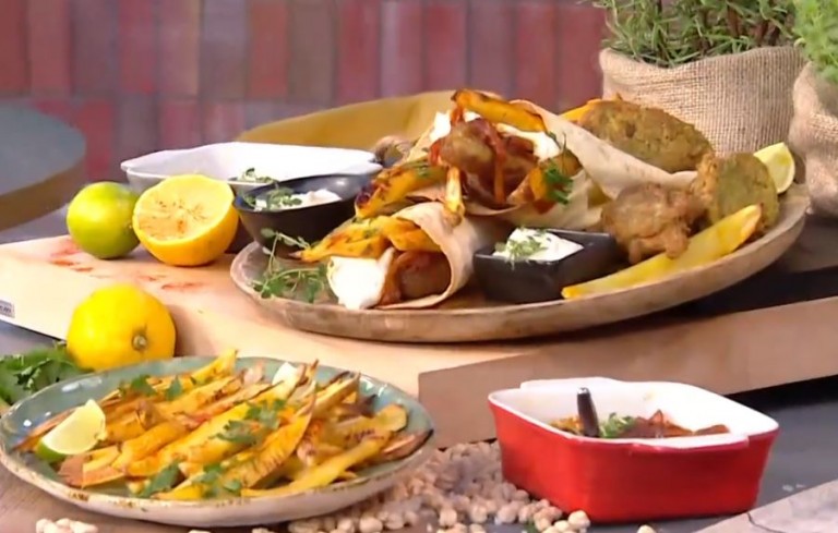 Γρήγορα και νόστιμα φαλάφελ σε αραβική πίτα