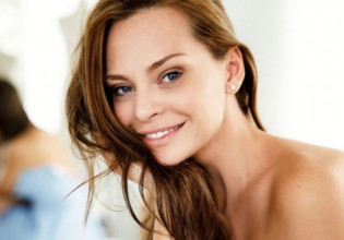 Υβόννη Μπόσνιακ – Απολαμβάνει την ιππασία συντροφιά με την κόρη της