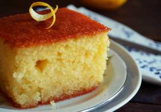 Συννεφένιο ραβανί χωρίς αλεύρι και αυγά