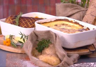 Ο Τίμος Ζαχαράτος ετοιμάζει ρολό χοιρινό με μουστάρδα και μέλι