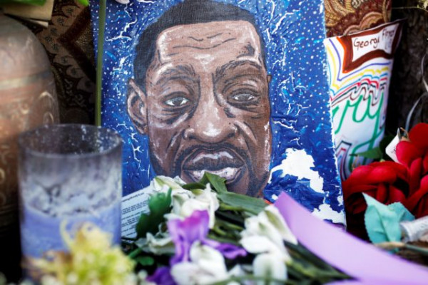 ΗΠΑ – Επιτροπή προτείνει να δοθεί χάρη μετά θάνατον στον Τζορτζ Φλόιντ για μια καταδίκη του 2004