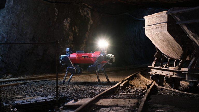 Φως στο τούνελ: Ρομποτικοί διασώστες με Έλληνα προπονητή νίκησαν σε διαγωνισμό του Πενταγώνου