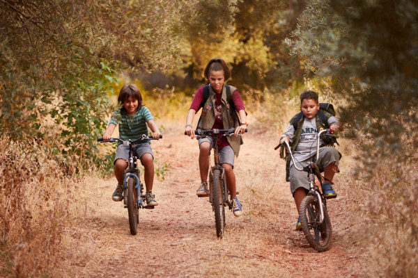 Κομάντα και Δράκοι – Ο Θοδωρής Κουτσογιαννόπουλος συναντά τους μικρούς πρωταγωνιστές