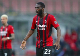 Τομόρι – «Υπάρχει πίεση στη Μίλαν, αισθάνεσαι πόσο μεγάλος σύλλογος είναι»