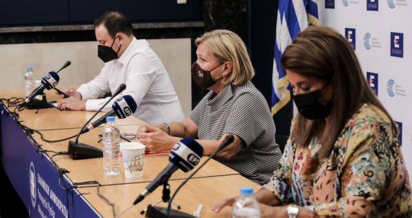 Κοροναϊός – Δείτε live την ενημέρωση για την πανδημία