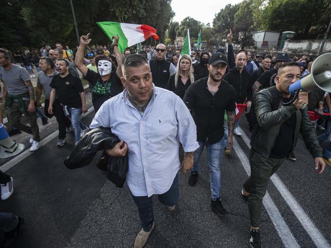 Ρώμη – Φασιστική εισβολή σε γραφεία συνδικάτου – Συνελήφθησαν δύο επικεφαλής της Forza Nuova