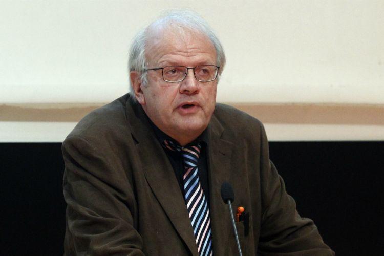 «Σε παρακαλώ πολύ μη μιλάς» – Ο εκνευρισμός του Άκη Τσελέντη στον «αέρα»