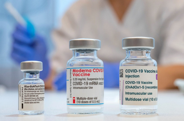 Εμβόλιο – Σουηδία και Δανία παγώνουν τη χρήση του Moderna στους νέους