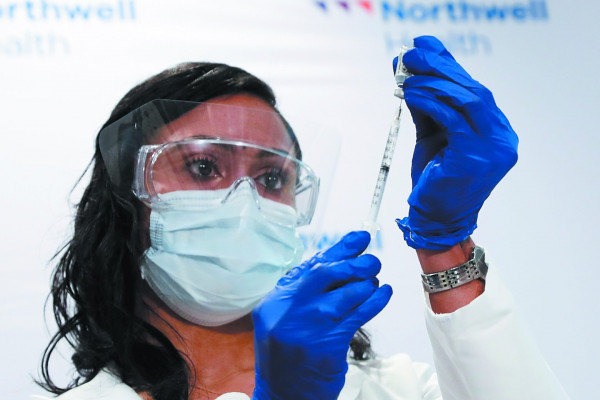 Εμβόλιο – Αναμνηστική δόση mRNA για όσους έλαβαν το Johnson & Johnson συνιστά η Γερμανία