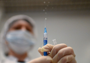 Εμβόλιο – «Αδύνατη» η ευρωπαϊκή έγκριση του Sputnik V εντός του έτους
