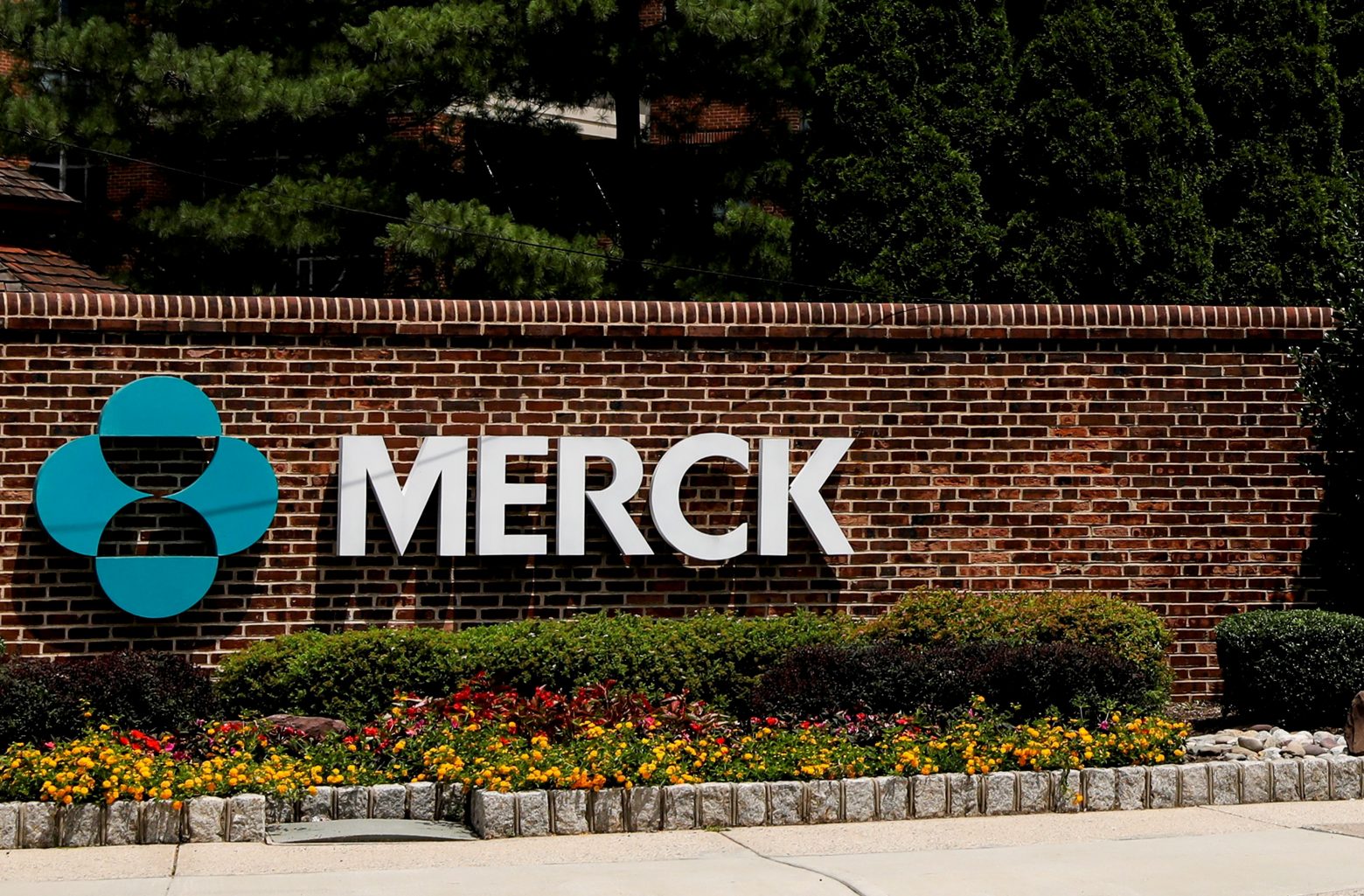 Κοροναϊός – Πειραματικό χάπι της Merck μειώνει στο μισό τον κίνδυνο νοσηλείας και θανάτου