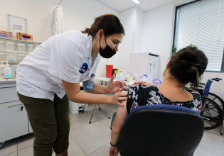 Νέο εμβόλιο Covid-19 δοκιμάζει ρωσική εταιρεία