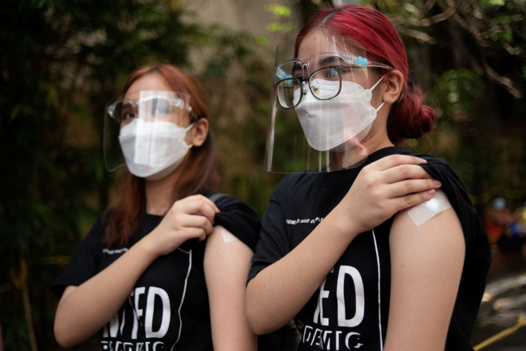 Εμβόλιο – Θεαματική η αποτελεσματικότητα του Pfizer στους εφήβους