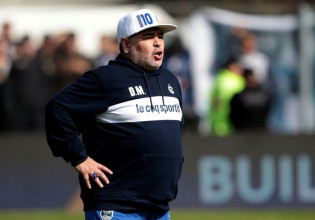 «Οι γιατροί ευθύνονται για το θάνατο του Μαραντόνα»