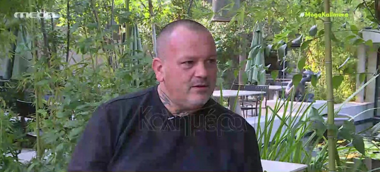 Δημήτρης Σκαρμούτσος για Άκη Πετρετζίκη – «Ούτε αυτός ήταν στον γάμο μου, γιατί να είμαι εγώ στον δικό του;»