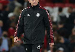 Παραμένει στον πάγκο της Γιουνάιτεντ ο Σόλσκιερ, έχοντας την στήριξη του Σερ Αλεξ