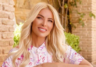 Κατερίνα Καινούργιου – «Σήμερα δεν ντρέπομαι για τα οπίσθια μου»