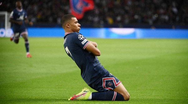 Άνοιξε το σκορ ο Εμπαπέ για την Παρί – Ισοφάρισε για τη Λειψία ο Σίλβα