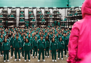 Squid Game – Πώς η δημοφιλής σειρά έχει αλλάξει την παγκόσμια αγορά της μόδας μέσα σε ένα μήνα;