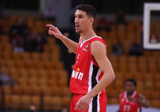 Λαρεντζάκης – «Τυχερός που άκουσα το όνομά μου στο ΣΕΦ»