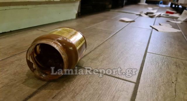 Λαμία – Οι διαρρήκτες είχαν αδυναμία στην… πραλίνα – Ξάφρισαν το ταμείο και έφαγαν τα γλυκά