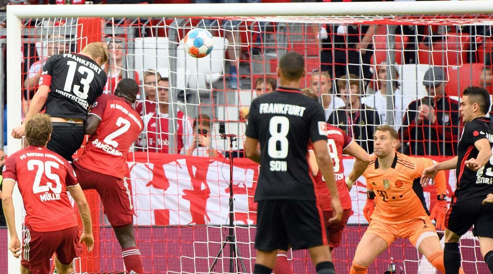 Η Άιντραχτ «πάγωσε» το Μόναχο (2-1)