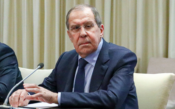 Η Ρωσία αναστέλλει τις δραστηριότητες της αποστολής του ΝΑΤΟ στη Μόσχα