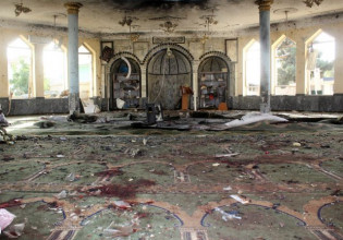 Αφγανιστάν – Δεκάδες οι νεκροί από την επίθεση αυτοκτονίας στο τζαμί – 143 οι τραυματίες