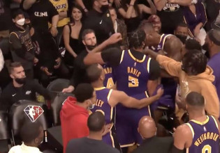 Λέικερς – Σοβαρό επεισόδιο ανάμεσα σε Ντέιβις και Χάουαρντ