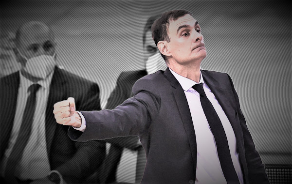 Η γροθιά του Γιώργου Μπαρτζώκα