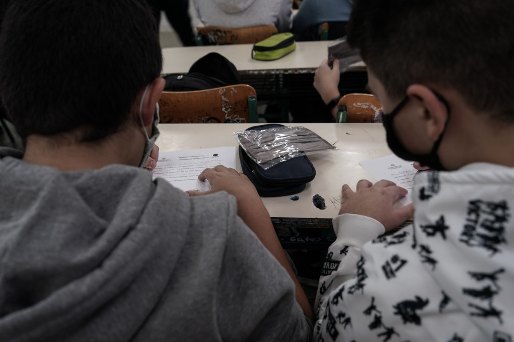 Editorial Ta Nea: Maintaining balances