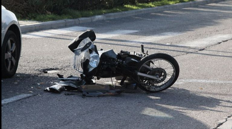 Δυστύχημα στην Καλλιθέα – Ανέες Μιρ – Το άδικο τέλος του 18χρονου διανομέα από το Πακιστάν που ξεψύχησε στην άσφαλτο