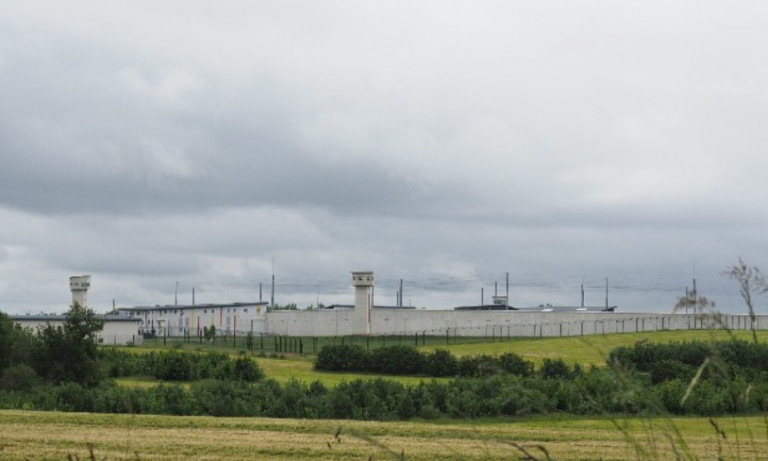 Γαλλία: Κρατούν ομήρους σε φυλακή – Ένας τραυματίας